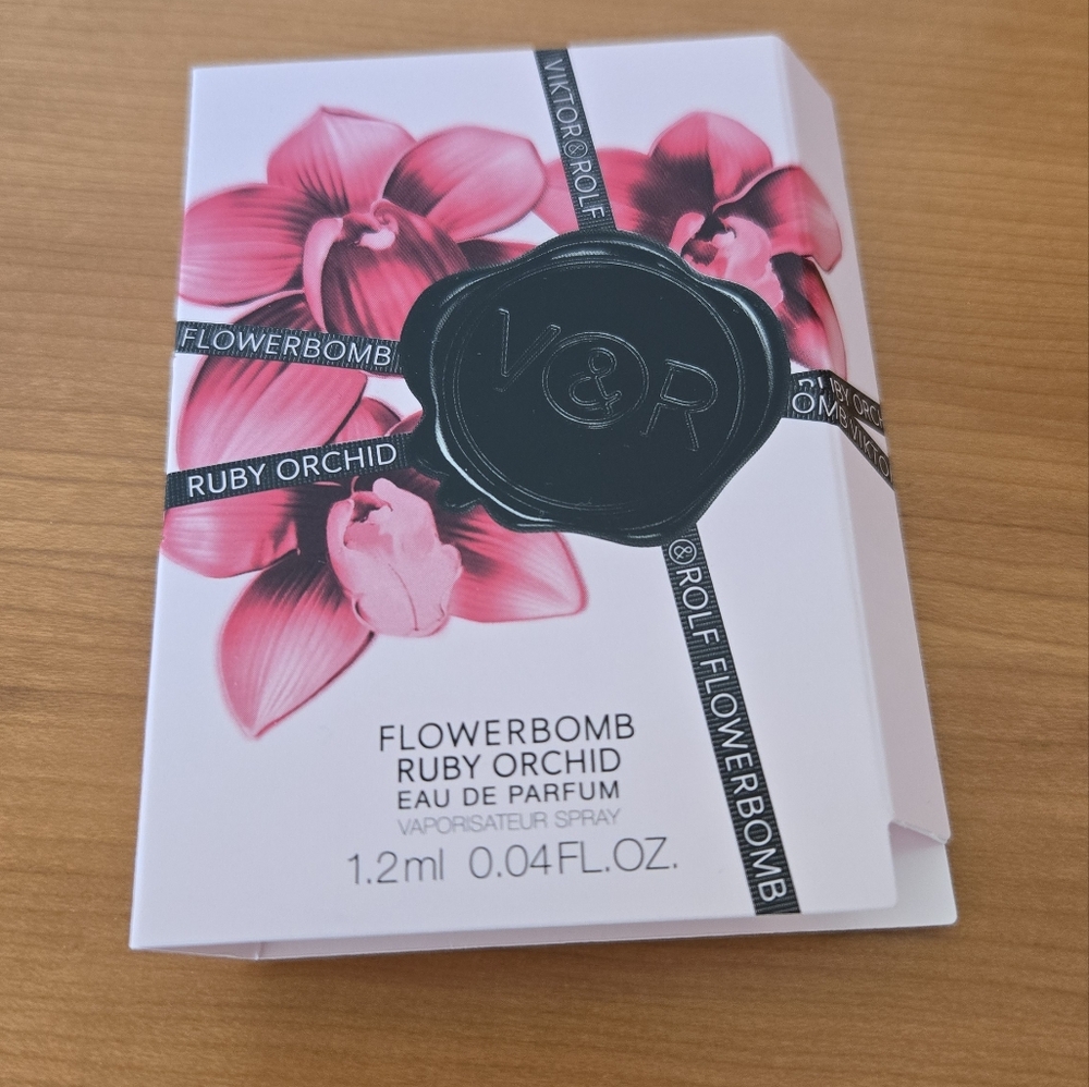 Viktor & Rolf Flowerbomb Ruby Orchid Eau de Parfum sample